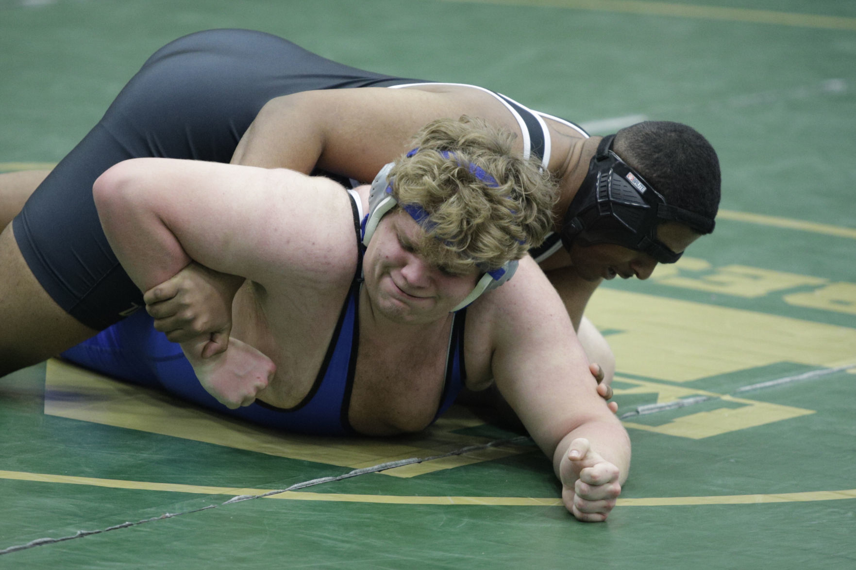GALERY-2A-wrestling-regional-037-020920.JPG